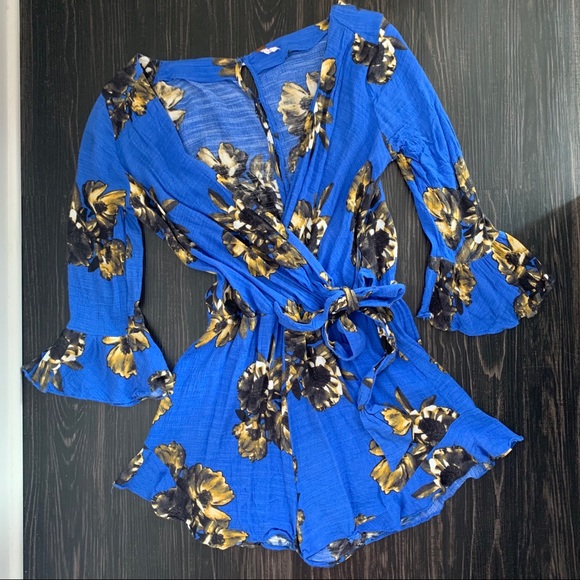 NWOT Free People blue ruffle tie front romper - Picture 3 of 8